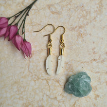 Load image into Gallery viewer, Elegant Bone Feather Necklace by Feather Tribe