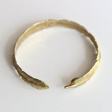 Load image into Gallery viewer, Feather Bracelet - FeatherTribe