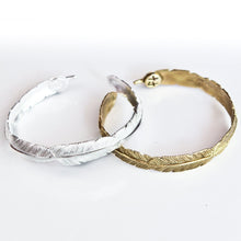 Load image into Gallery viewer, Feather Bracelet - FeatherTribe