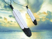 Load image into Gallery viewer, Small Bald Eagle Feather Necklace - FeatherTribe