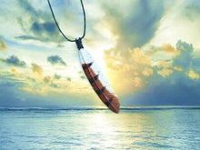 Load image into Gallery viewer, Small Owl Feather Necklace - FeatherTribe