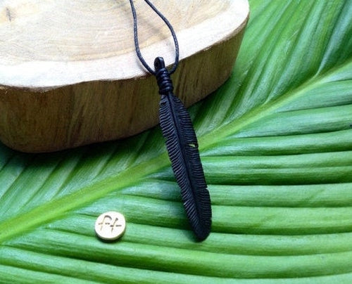 Small Horn Flight Feather Necklace - FeatherTribe