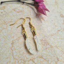 Load image into Gallery viewer, Elegant Bone Feather Necklace by Feather Tribe
