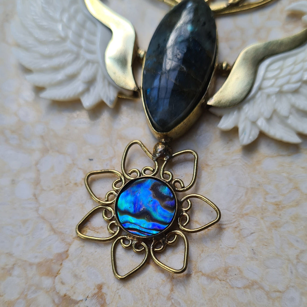 LargeAngelWingPendant - Labradorite 2 with Abalone Shell