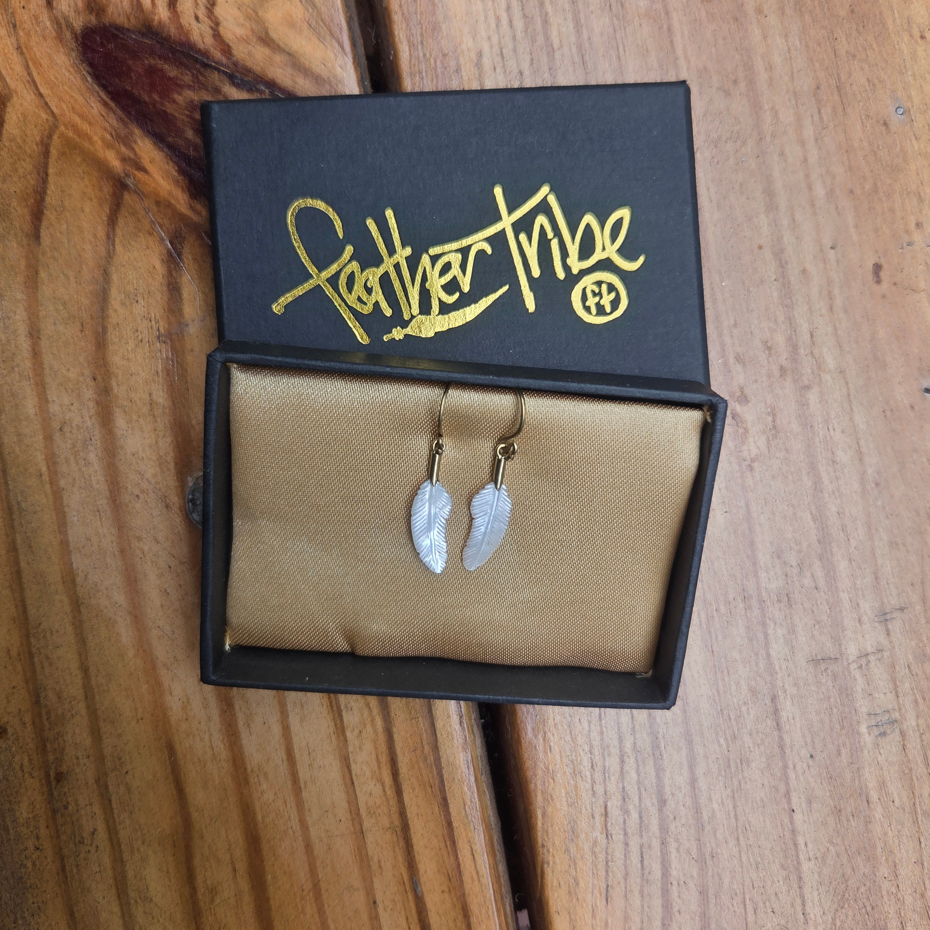 Pearl Feather Earrings Extra Small