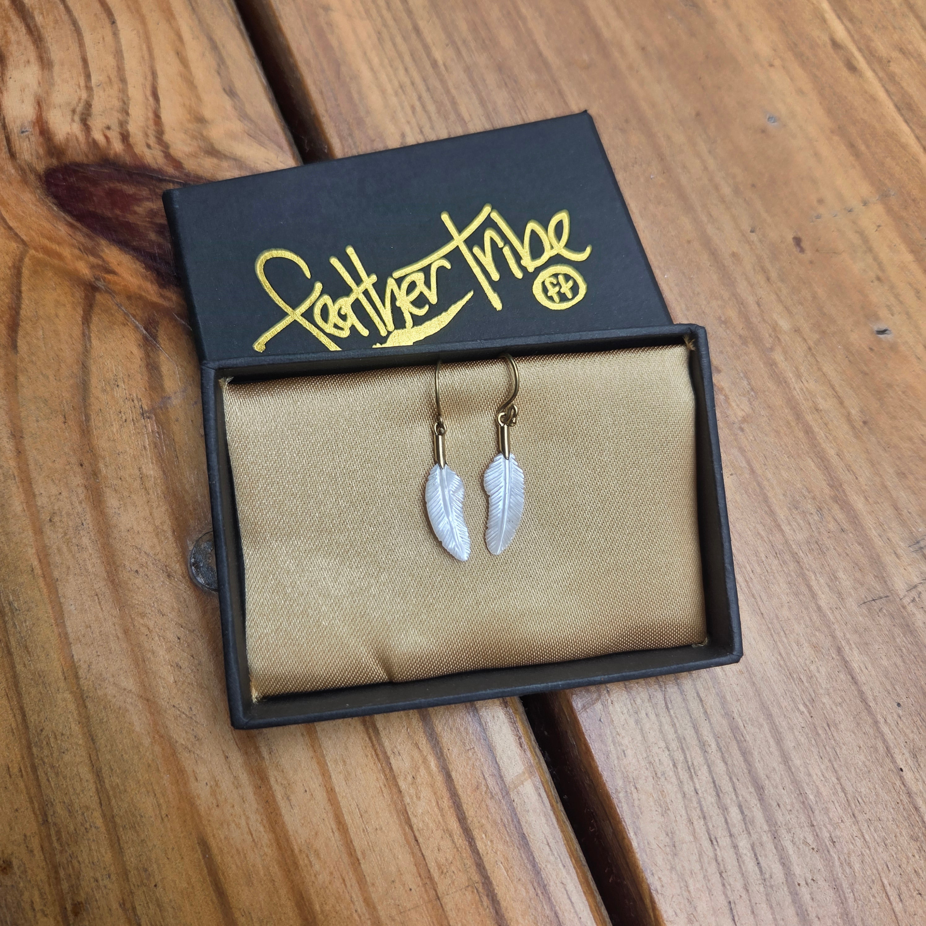 Pearl Feather Earrings Extra Small