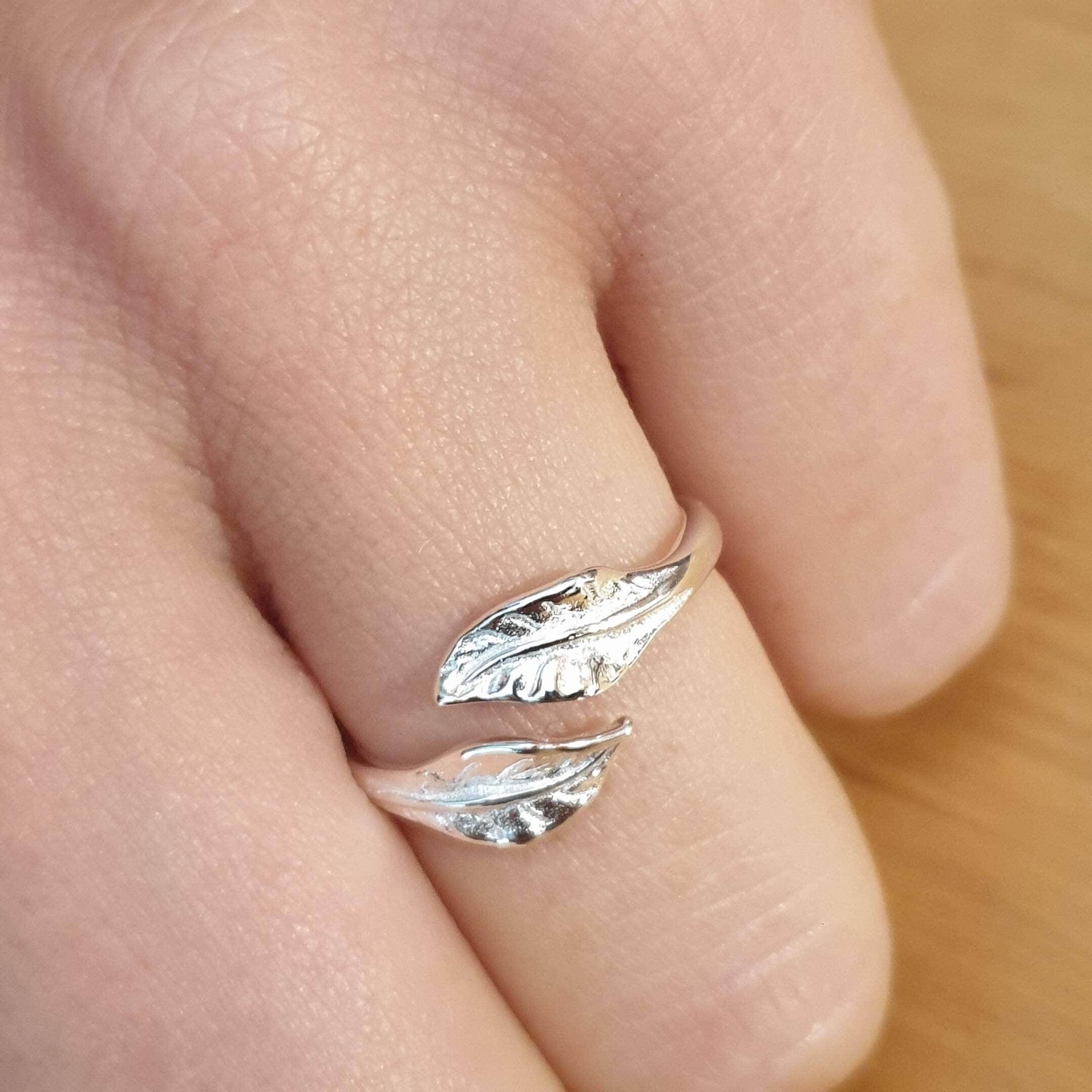 Two Feathers Ring - FeatherTribe