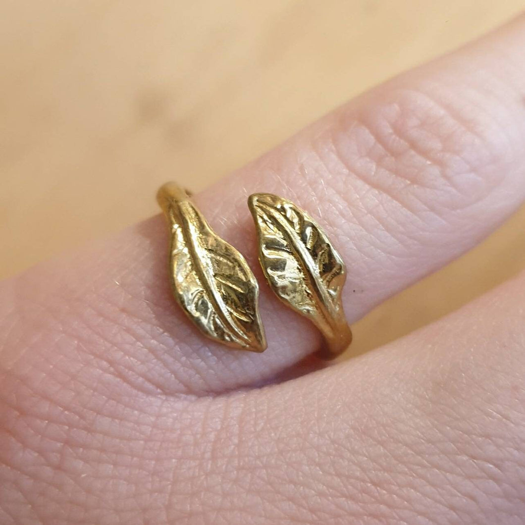 Two Feathers Ring - FeatherTribe
