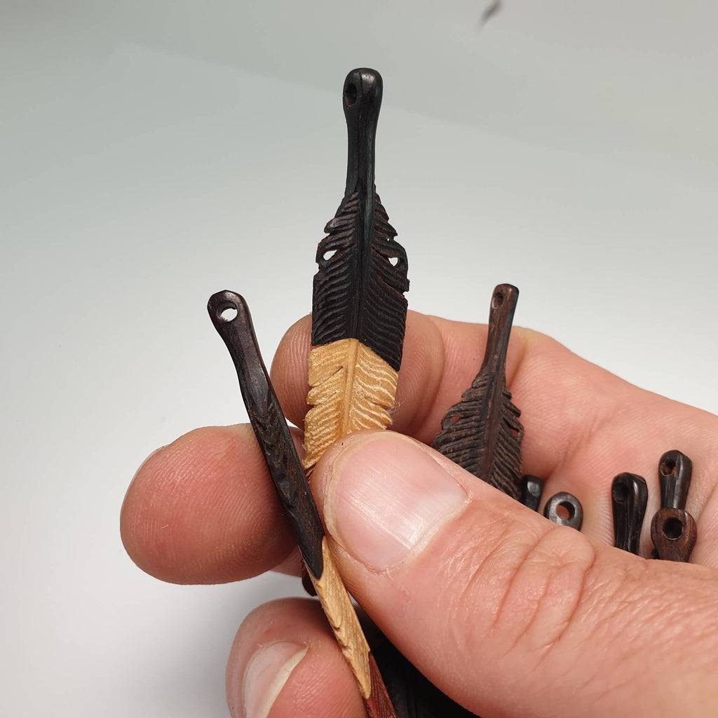 WHOLESALE 10 x Small Triple-Colour Flight Feather Pendant - FeatherTribe