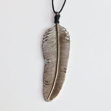 Load image into Gallery viewer, Medium Feather Necklace - FeatherTribe
